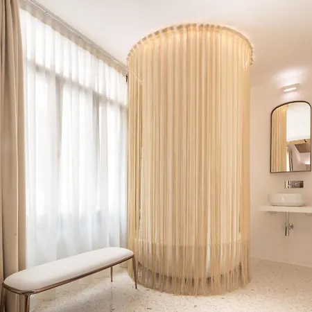 بيت ضيافة Ninfea Luxury 4*